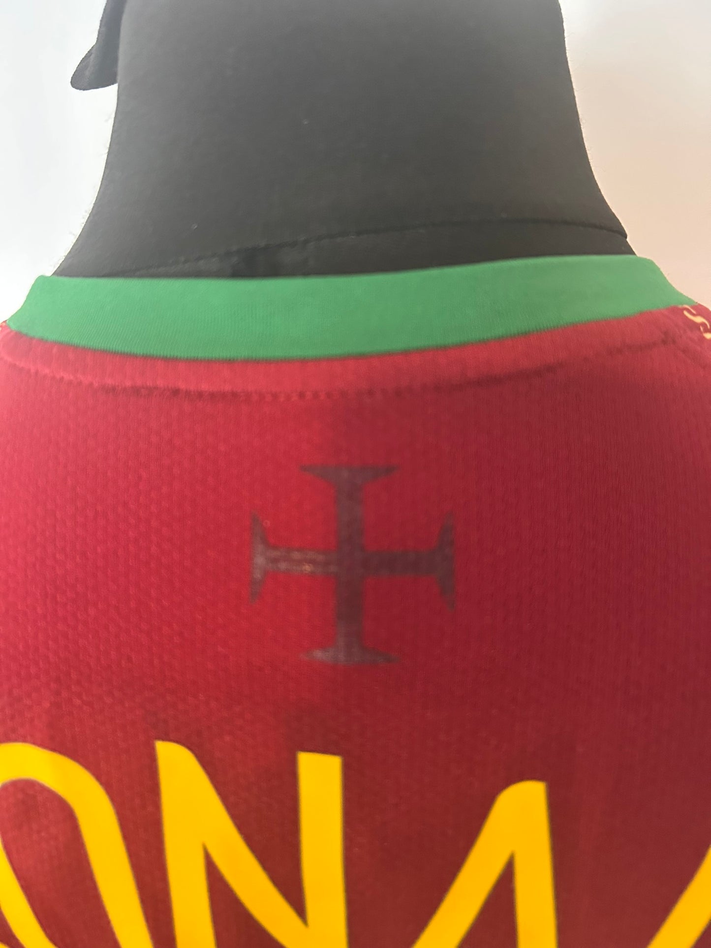 Portugal Cristiano Ronaldo 2006-08 Home Football Shirt Extra Large XL Nike