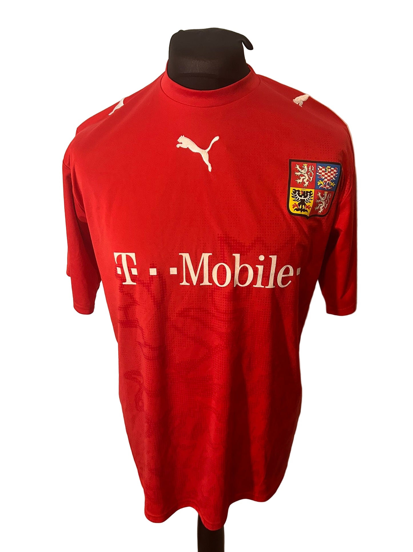Czech Republic 2006-08 Basic Home Football Shirt Large Puma