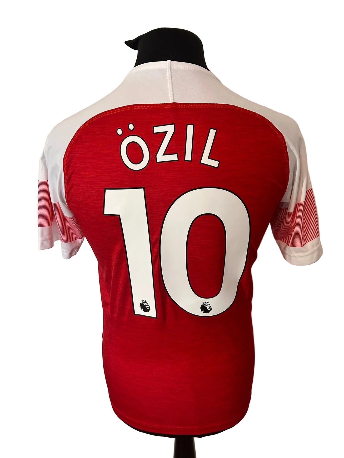 Arsenal 2018-19 home football shirt, red, small, Puma, Mesut Ozil, back