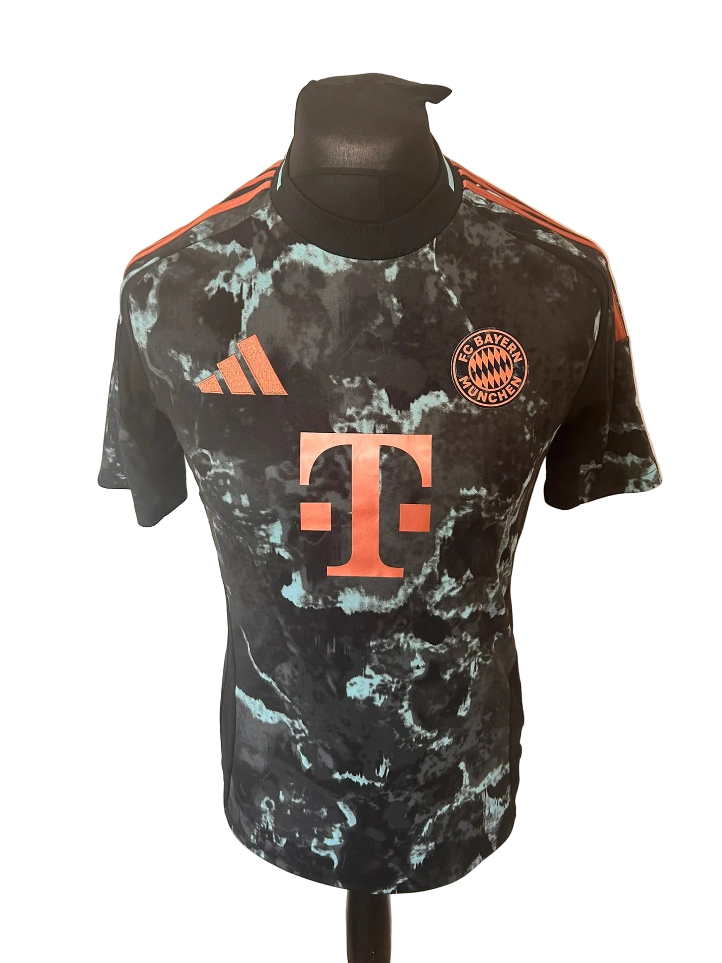 Bayern Munich 2024-25 away football shirt, black, small, Adidas, front