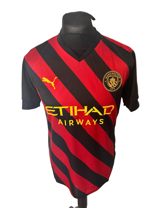 Manchester City 2022-23 away football shirt, black and red, medium, Puma, Ilkay Gundogan, front
