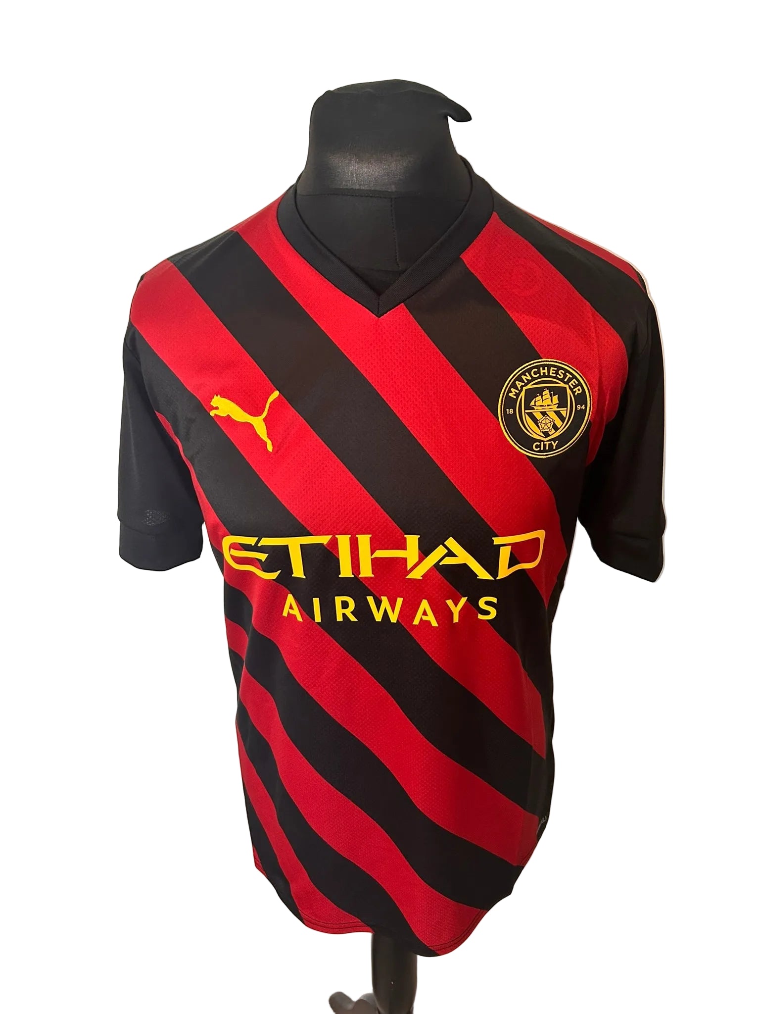 Manchester City 2022-23 away football shirt, black and red, medium, Puma, Bernardo Silva, front