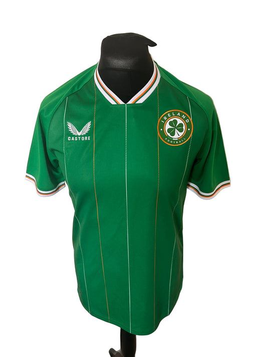 Republic of Ireland 2023-24 Home Football Shirt Small Castore