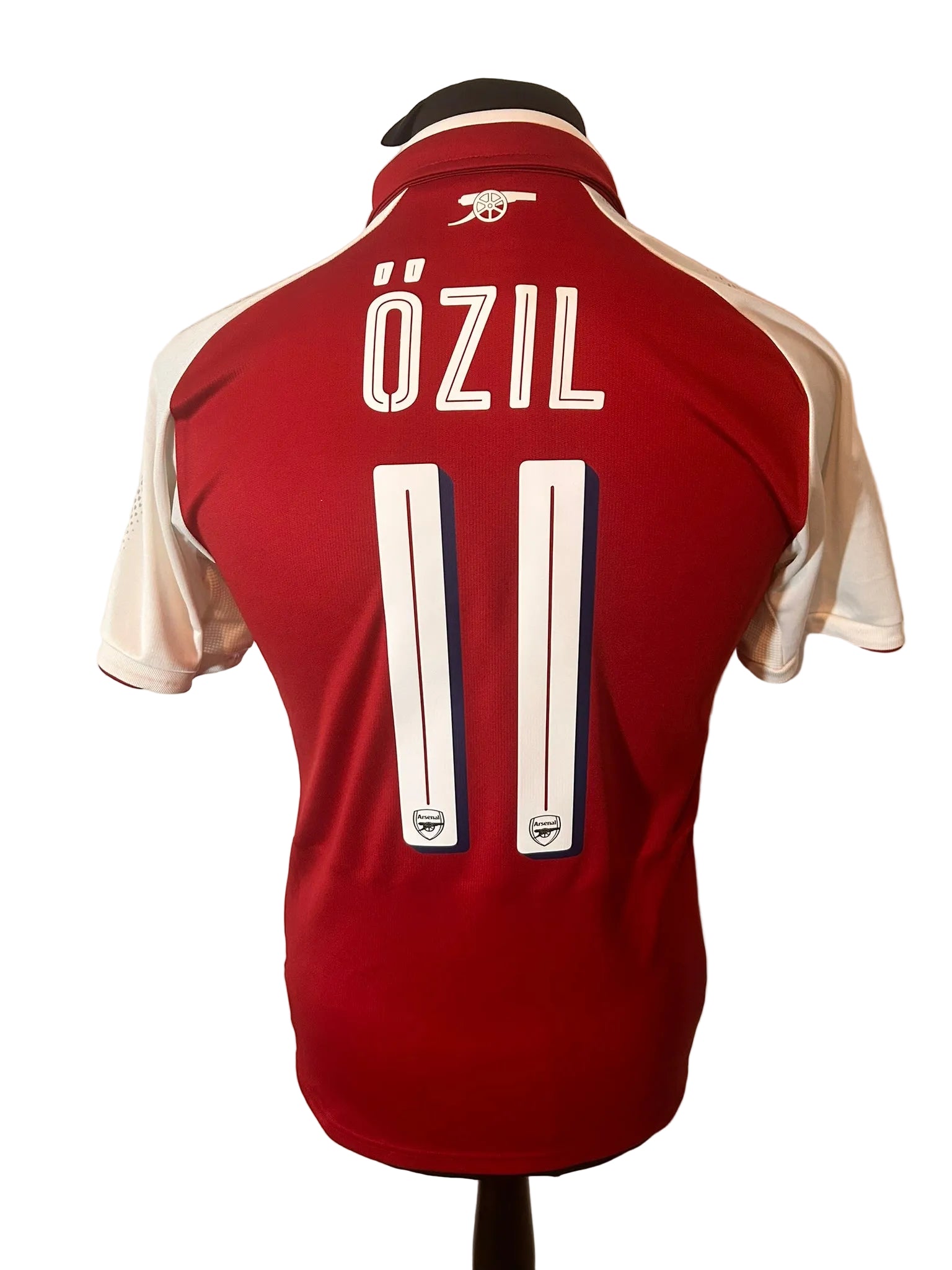 Arsenal 2017-18 home football shirt, red, Small, Puma, Mesut Ozil, back
