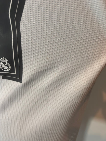 Real Madrid Cristiano Ronaldo 2015-16 Home Football Shirt Medium Adidas