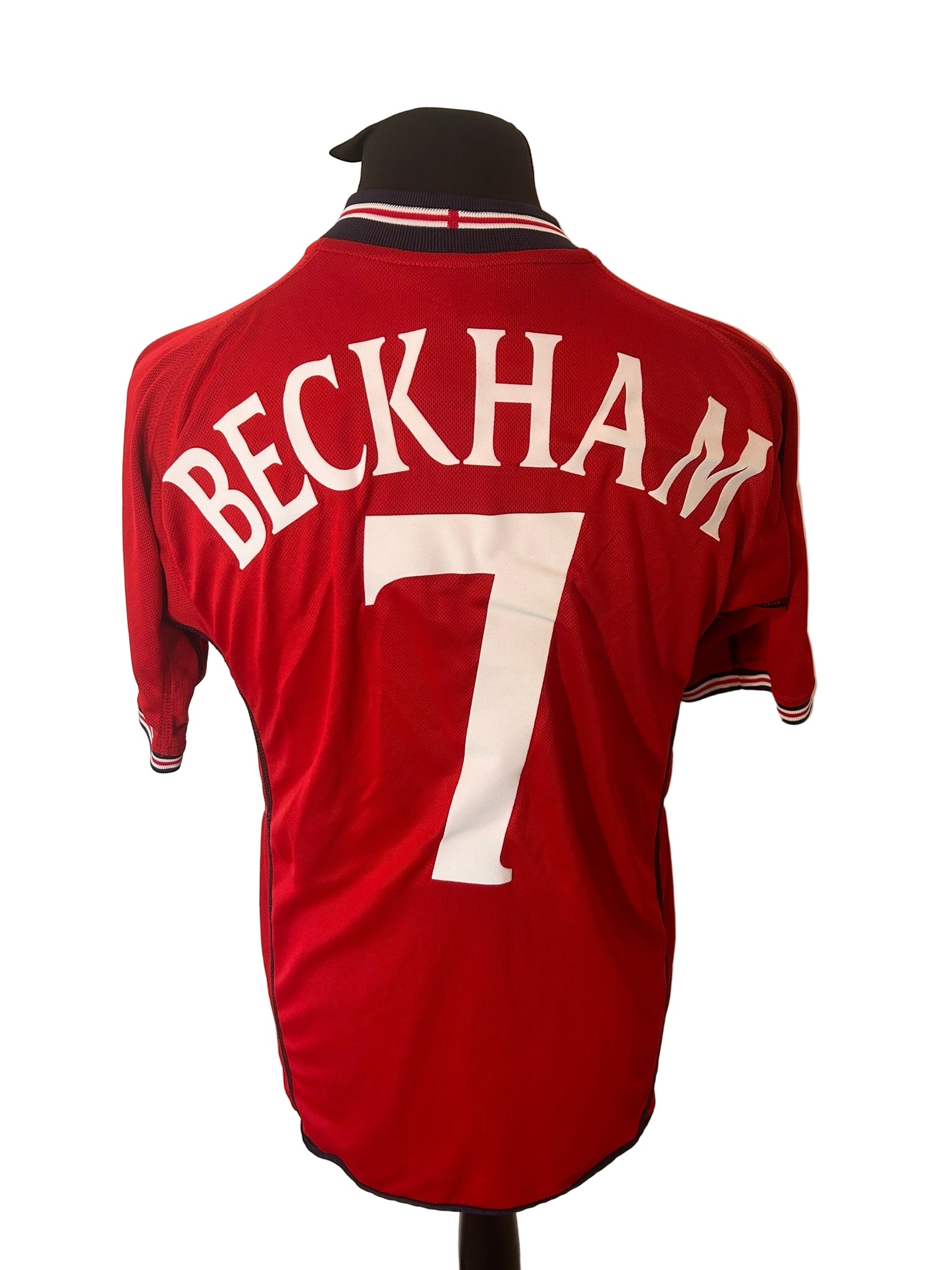 England 2002-04 away football shirt, David Beckham, Umbro, small, red, back