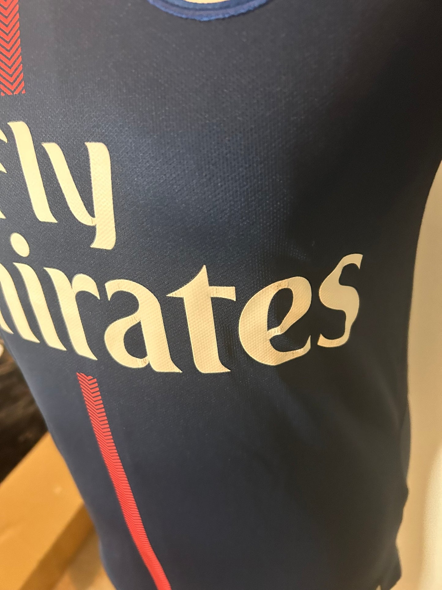 Paris Saint Germain PSG Neymar 2017-18 Home Football Shirt Small Nike