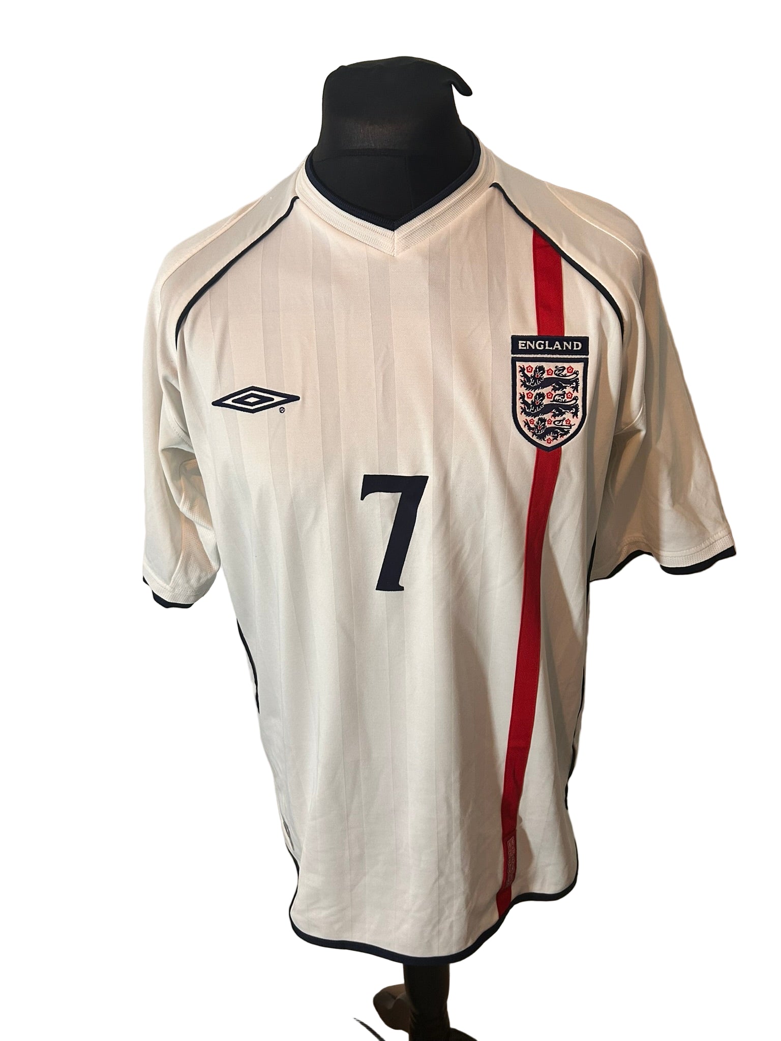England 2001-03 home football shirt, Umbro, large, white, David Beckham, front