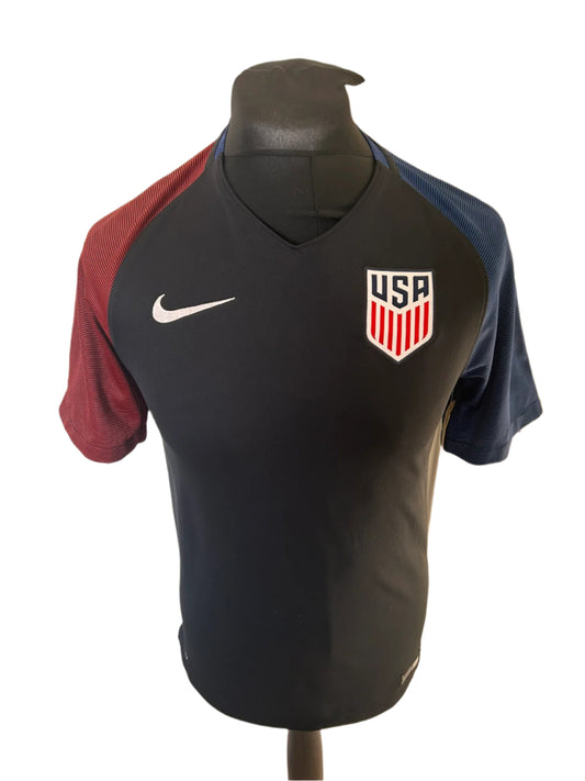USA United States of America 2016-17 Away Football Shirt Small Nike